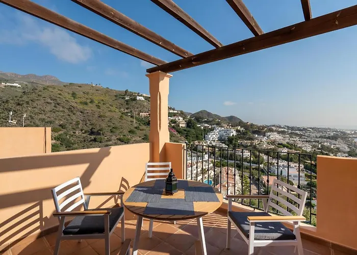 Chalet Con Vistas Al Mar Y Piscina